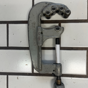 Pipe Cutter